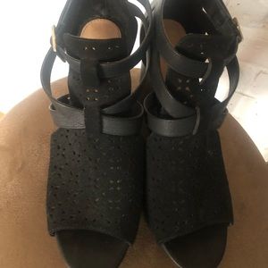 Women’s shoes